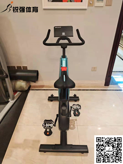 淄博某小區(qū)業(yè)主選擇我們提供的動(dòng)感單車(chē)